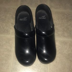 Black Patent Leather Dansko
